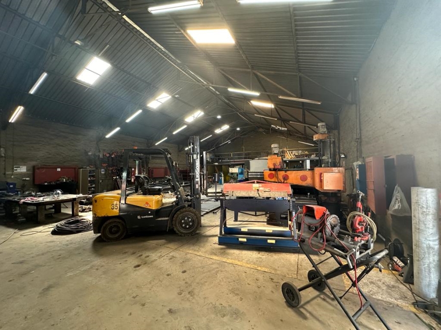 To Let commercial Property for Rent in Oos Einde North West
